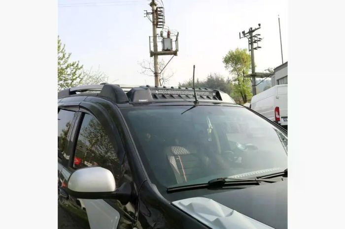 Козирок вітрового скла для Isuzu D-Max 2019- рр. V3 (LED)